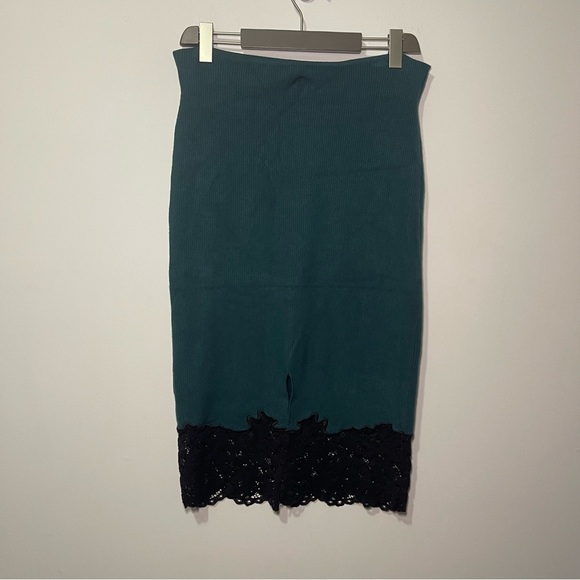Express Women’s Green Black Lace Trim Bodycon knit Midi Sweater skirt in Size L - Picture 5 of 8